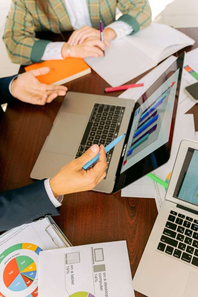 Asesoría digital para empresas — análisis de datos e información del negocio 